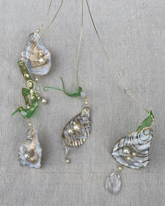 Oyster hanging